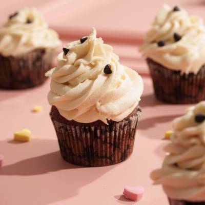 Red Velvet Cupcakes with Frosting